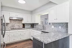 2200 Rockbrook Ct, Arlington, TX 76006 - Photo 14