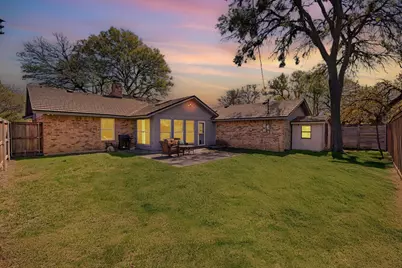 2200 Rockbrook Court, Arlington, TX 76006 - Photo 2