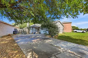 2532 Winding Rd, Fort Worth, TX 76133 - Photo 1