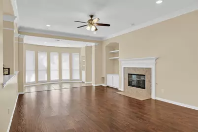 6705 Marie Weldon Court, Arlington, TX 76001 - Photo 4