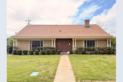 1102 N Edwards Court, Irving, TX 75062 - Photo 2