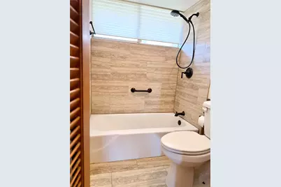 1102 N Edwards Court, Irving, TX 75062 - Photo 14