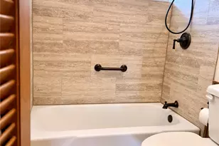 1102 N Edwards Ct, Irving, TX 75062 - Photo 14