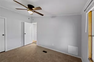 401 Barker St, Bowie, TX 76230 - Photo 14