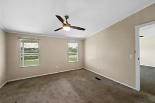 401 Barker St, Bowie, TX 76230 - Photo 20