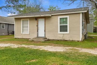 315 Ritchey Street, Gainesville, TX 76240 - Photo 1