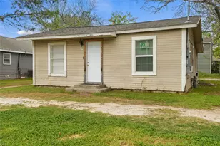 315 Ritchey St, Gainesville, TX 76240 - Photo 1