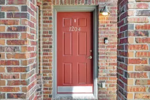 1701 S 12th St, Waco, TX 76706 - Photo 2