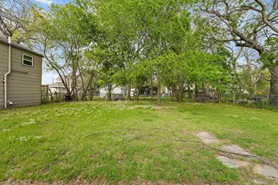 317 Ritchey Street, Gainesville, TX 76240 - Photo 14