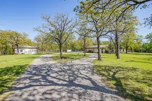 1417 Tarver Rd, Burleson, TX 76028 - Photo 1