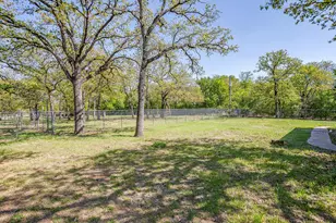 1417 Tarver Rd, Burleson, TX 76028 - Photo 34