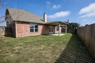 421 Sandy Creek Dr, Fort Worth, TX 76131 - Photo 36