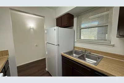 410 Bryan Street #10, Denton, TX 76201 - Photo 2