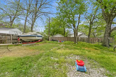 404 S Morris Street, Gainesville, TX 76240 - Photo 8