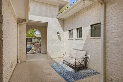 6728 Barcelona, Irving, TX 75039 - Photo 2