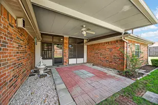 301 Raintree Dr, Highland Village, TX 75077 - Photo 8