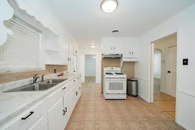 1802 Las Cruces Lane, Dallas, TX 75217 - Photo 10