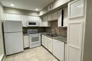 9805 Walnut St, Dallas, TX 75243 - Photo 4