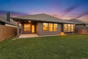 6345 Red Cliff Dr, Fort Worth, TX 76179 - Photo 2