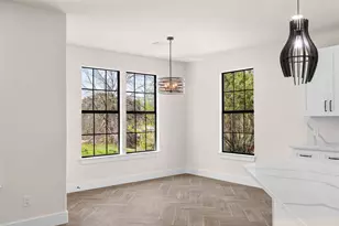 2418 Beverly Dr, Granbury, TX 76048 - Photo 10