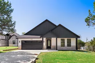 2418 Beverly Dr, Granbury, TX 76048 - Photo 2