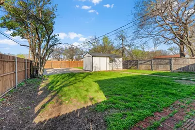 3940 Ryan Avenue, Fort Worth, TX 76110 - Photo 16