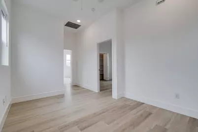 2323 Douglas Avenue, Dallas, TX 75219 - Photo 10