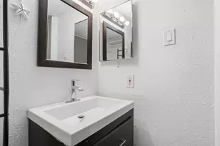 9520 Royal Ln, Dallas, TX 75243 - Photo 12