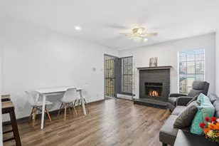 9520 Royal Ln, Dallas, TX 75243 - Photo 6