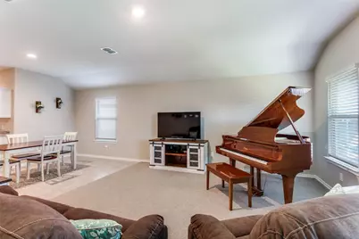 605 Basteen Lane, Justin, TX 76247 - Photo 10