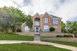 8678 Glen Hollow Dr, Fort Worth, TX 76179 - Photo 2