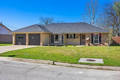 227 Diane Drive, Sanger, TX 76266 - Photo 2