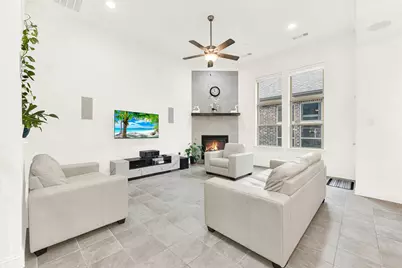 108 Canonbury Drive, Lewisville, TX 75067 - Photo 2