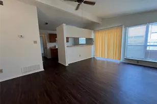 1435 Brook Meadow Cir, Lancaster, TX 75134 - Photo 2