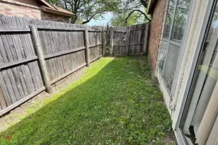 1435 Brook Meadow Cir, Lancaster, TX 75134 - Photo 14