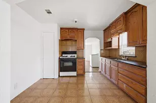 2634 Emmett St, Dallas, TX 75211 - Photo 10