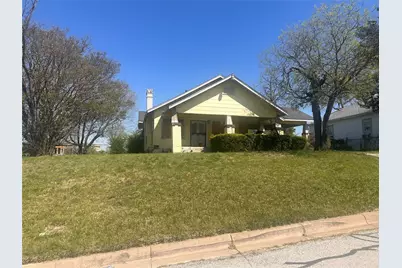 2005 Avenue B, Fort Worth, TX 76104 - Photo 2