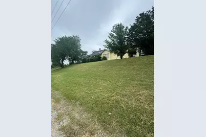 2005 Avenue B, Fort Worth, TX 76104 - Photo 4