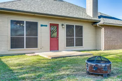 977 Valley View Drive, Lewisville, TX 75067 - Photo 4