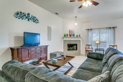 977 Valley View Drive, Lewisville, TX 75067 - Photo 8