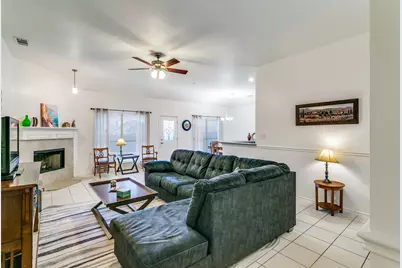 977 Valley View Drive, Lewisville, TX 75067 - Photo 6