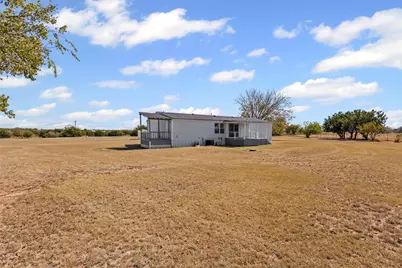 9064 Summit Court E, Cleburne, TX 76033 - Photo 24