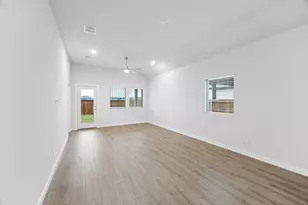 519 Towerglen Dr, McKinney, TX 75071 - Photo 12