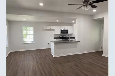 521 E Sears Street, Denison, TX 75021 - Photo 2