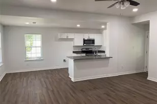 521 E Sears St, Denison, TX 75021 - Photo 2