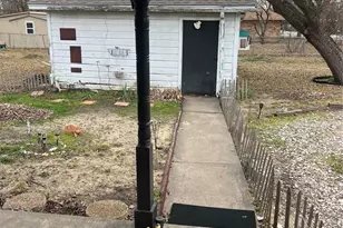 704 E 9th St, Kemp, TX 75143 - Photo 6