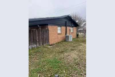 704 E 9th Street, Kemp, TX 75143 - Photo 2