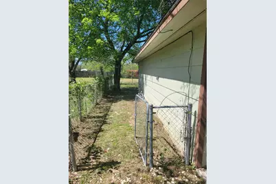 747 Luther Lane, Gun Barrel City, TX 75156 - Photo 10