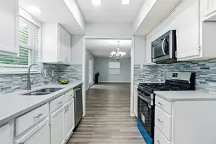 2823 Ermine Way, Farmers Branch, TX 75234 - Photo 10