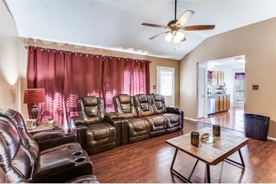 3132 Pheasant Run Court, Grand Prairie, TX 75052 - Photo 4